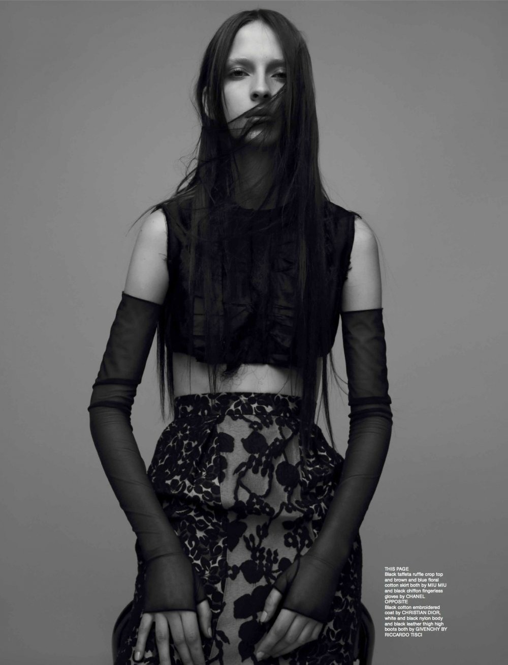Modelo Waleska Gorczevski é Fotografada Em Versão Gótica Para Revista De Moda Notícias Models