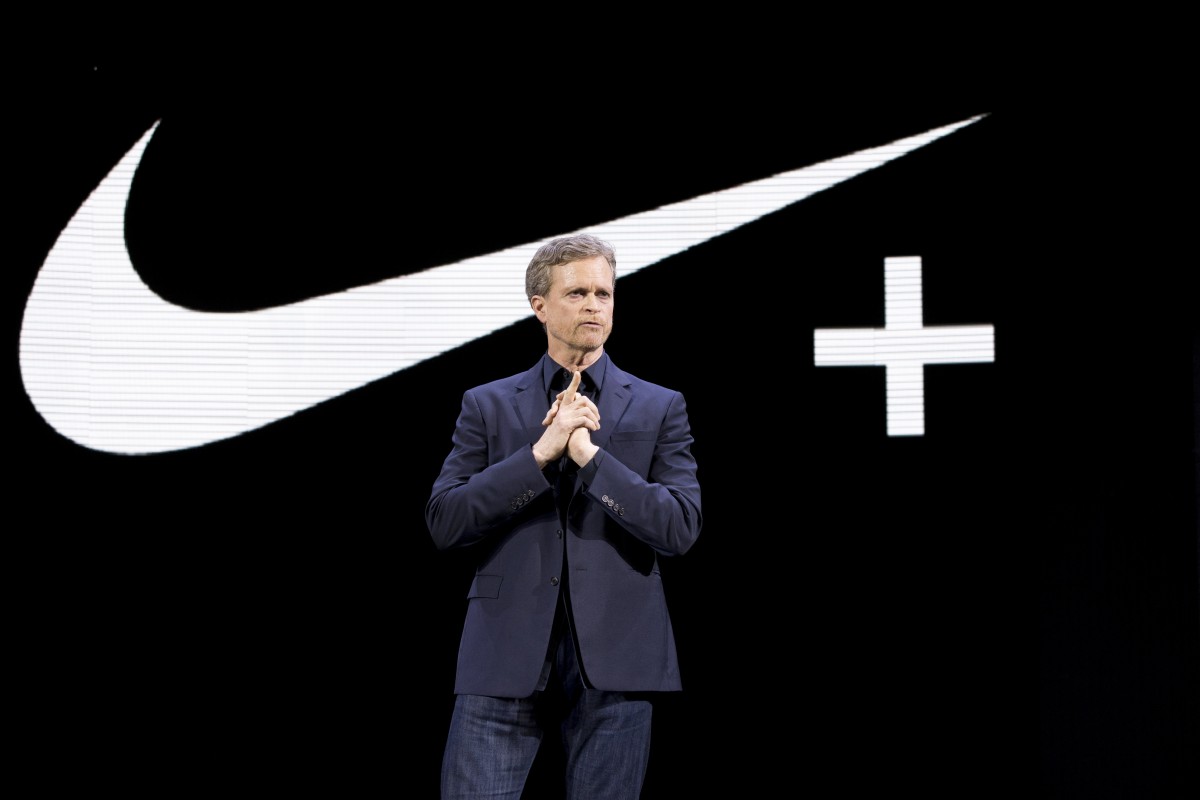 Mark Parker, CEO da Nike, durante conferência em março ©Reprodução