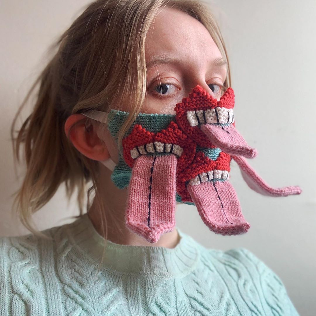 Máscara de tricô da designer da Islândia, Ýrúrarí / Reprodução