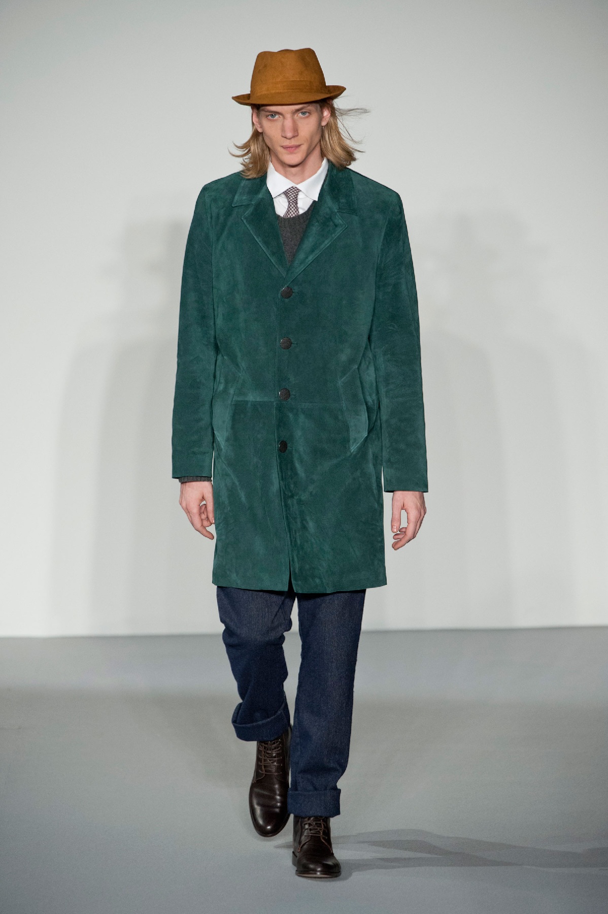 Coleção // Agnes B MEN, Paris, Inverno 2013 RTW // Desfiles // FFW