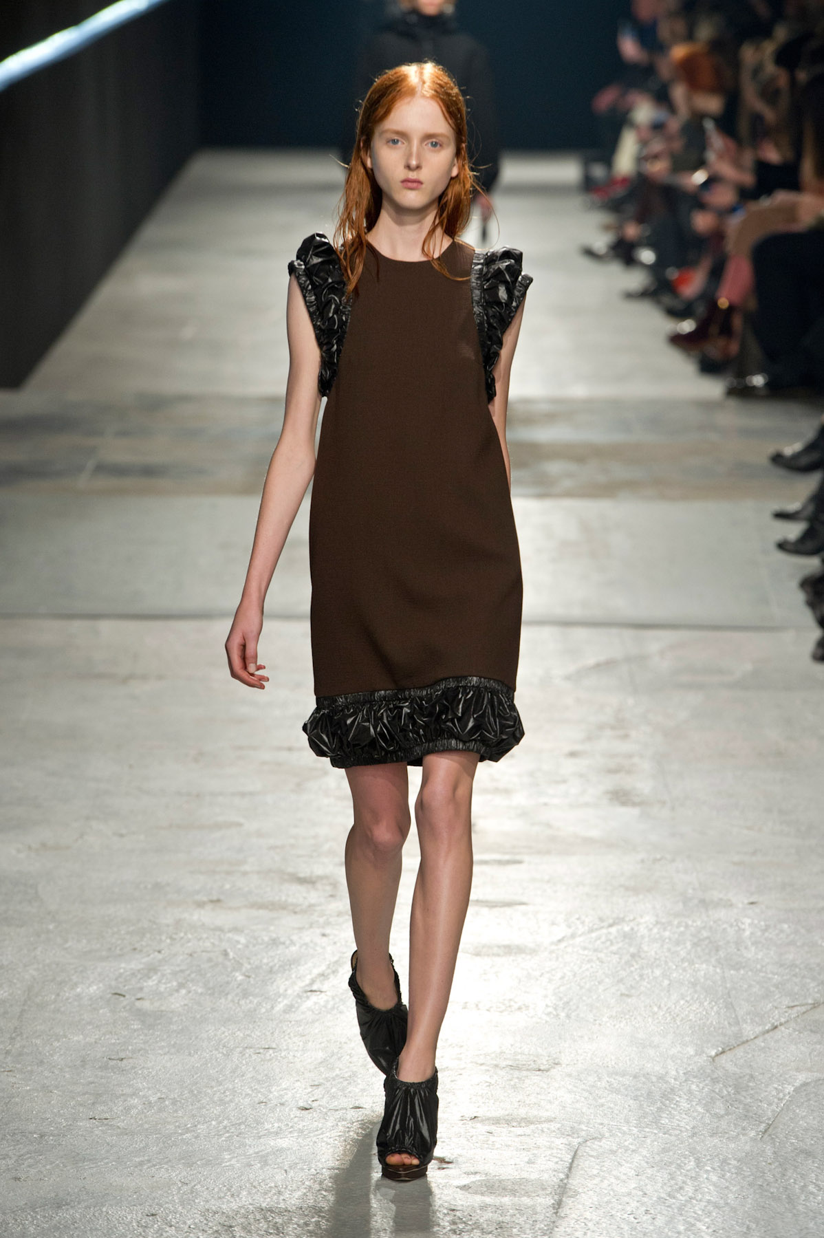 Coleção    Christopher Kane, Londres, Inverno 2015 Rtw    Desfiles    Ffw