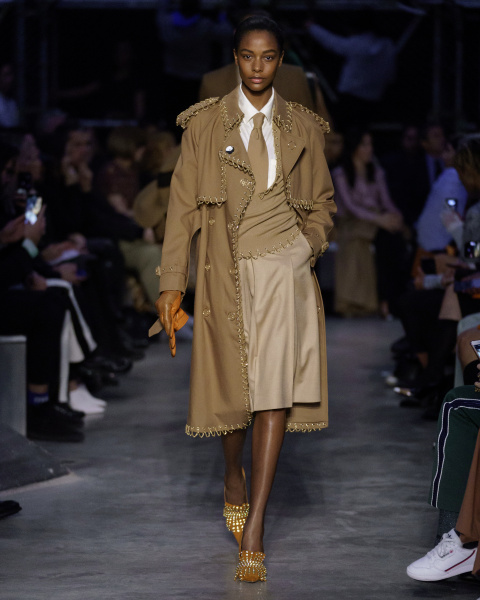 burberry-autumn_winter-2019-collection-look-61_001
