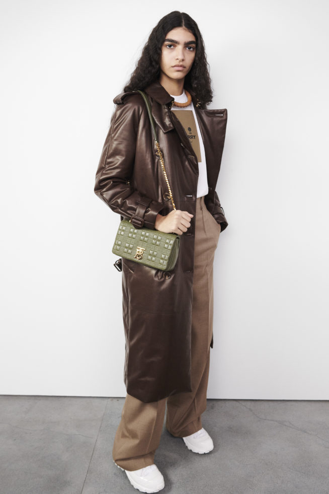 burberry-autumn_winter-2022-pre-collection-look-3