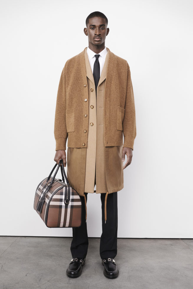 burberry-autumn_winter-2022-pre-collection-look-8
