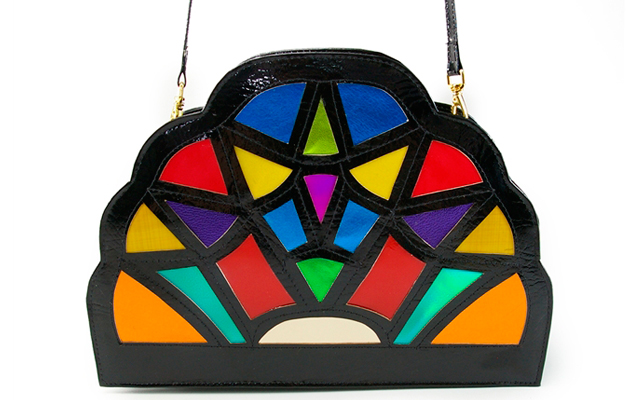 Bolsa Holy Grail da Louloux, com mosaico colorido. Por R$ 298 na loja online.
