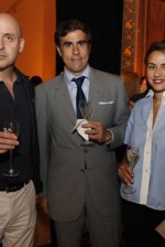 Patrick Charpenel com Pedro e Victoria Magalhães