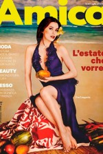 Eva Longoria praticamente irreconhecível na capa da revista italiana 'Amica'