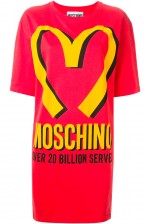 Camiseta Moschino (R$ 1.330)