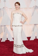 Julianne Moore, vencedora do Oscar de melhor atriz por "Para Sempre Alice", veste Chanel