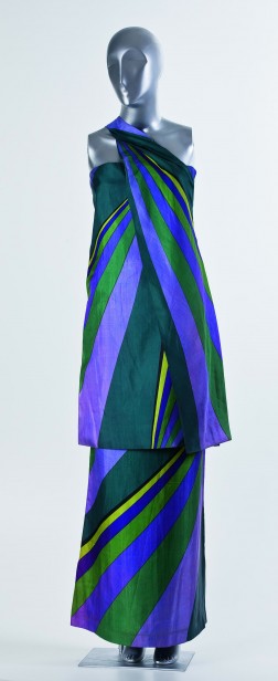 Vestido de noite, 1972(?) Estampa de Hercules Barsotti Shantung de nylon, 146 x 40 cm Coleção Masp Doação Rhodia