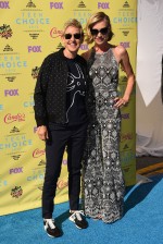 A apresentadora Ellen DeGeneres e a atriz Portia de Rossi