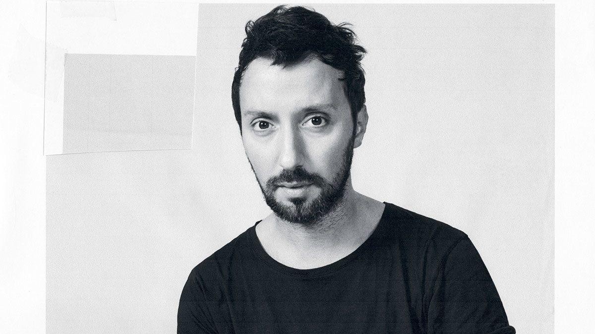 O estilista belga Anthony Vaccarello, novo diretor criativo da Saint Laurent ©Reprodução