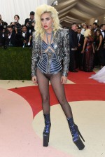 Lady Gaga, de Atelier Versace