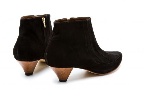 Bota Luisa Perea (R$ 709)