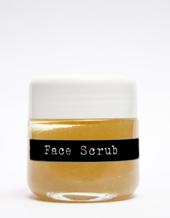 Face scrub Sal do Beija Flor (R$ 60)