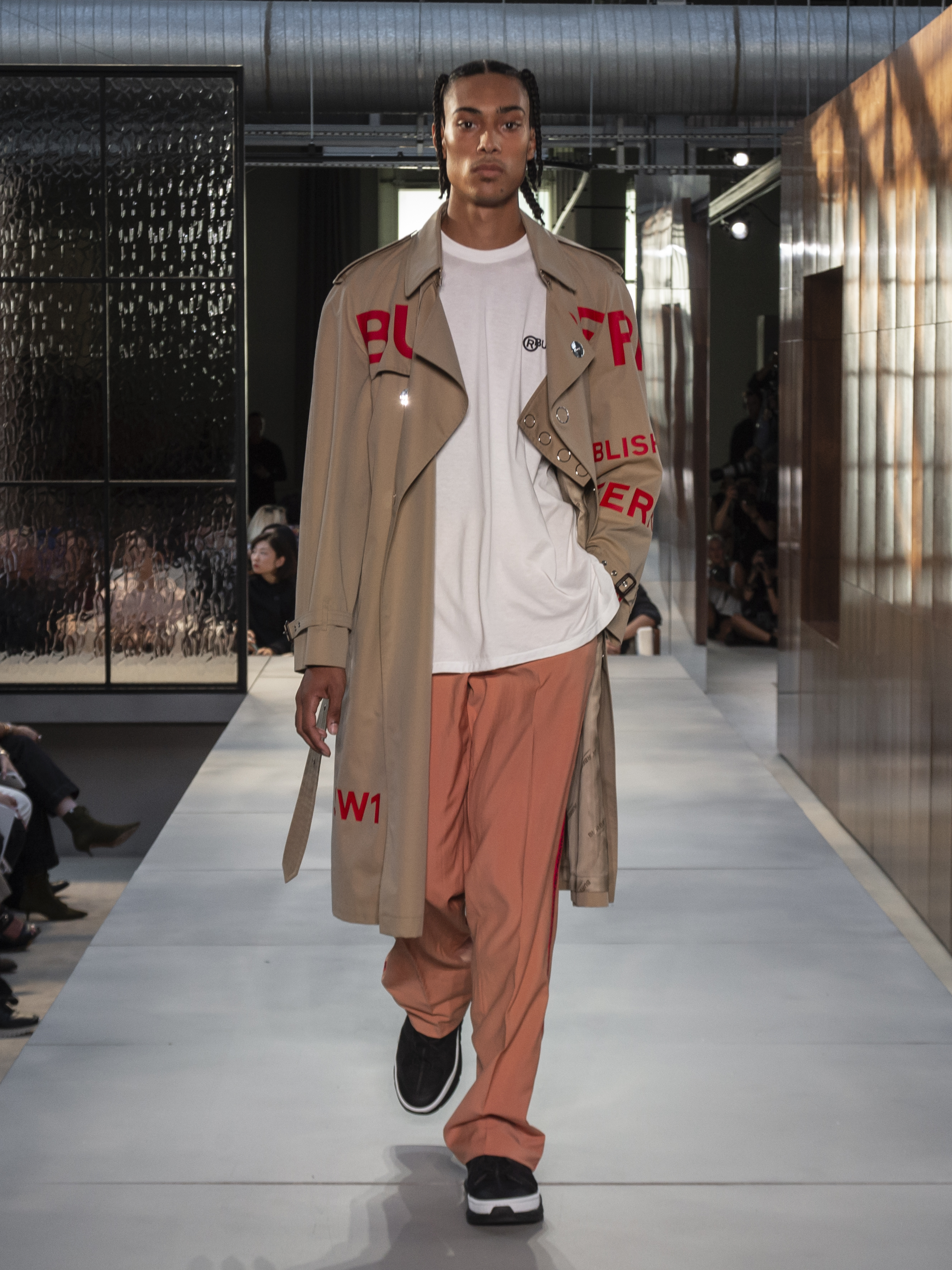 burberry-spring_summer-2019-collection-look-101