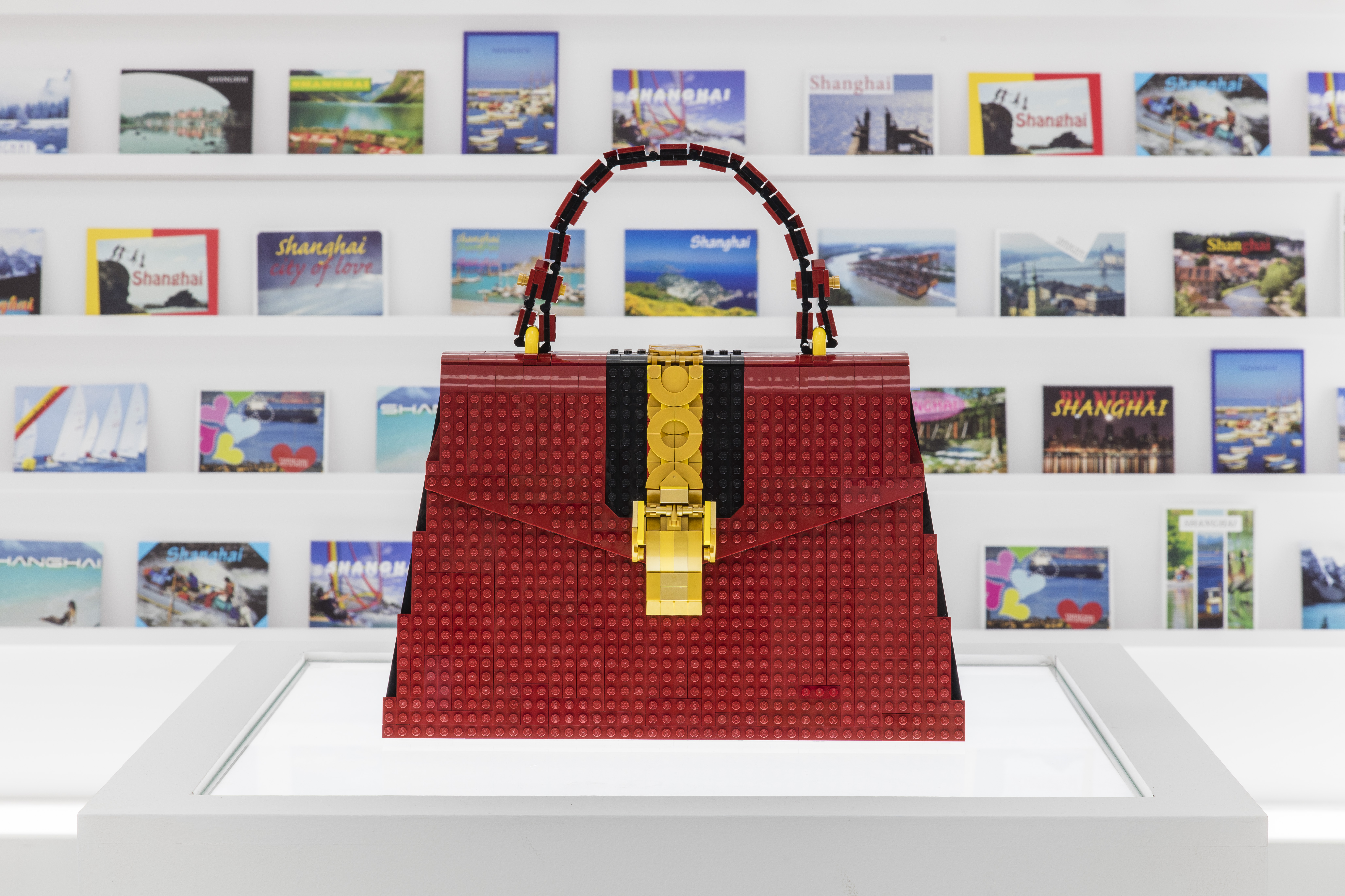 Andy Hung Chi-Kin (LEGO Certified Professional) Gucci Sylvie bag made with LEGO bricks 