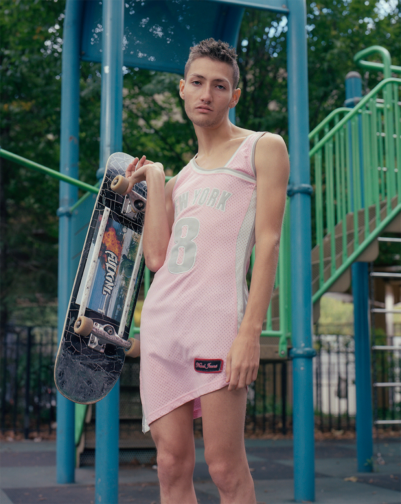 Foto da série Queer Skateboarding, do fotógrafo Ross Landenberger / Reprodução