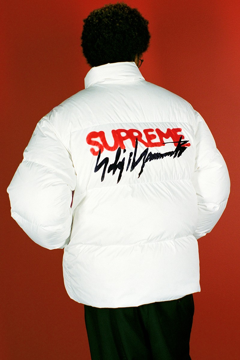 A collab da Supreme e Yohji Yamamoto surpreende fãs da marca e do estilista  // Notícias // FFW