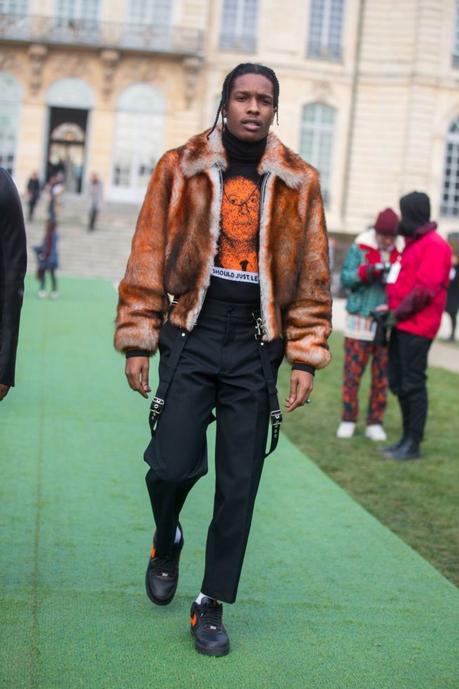 Asap Rocky com Jaqueta Cropped da Dior na Paris Fashion Week | Reprodução Pinterest
