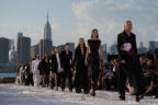 o desfile de estreia de peter do na NYFW verão 2022. foto: reprodução