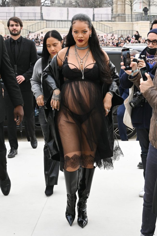Rihanna no desfile da Dior, na Paris Fashion Week | Reprodução Instagram